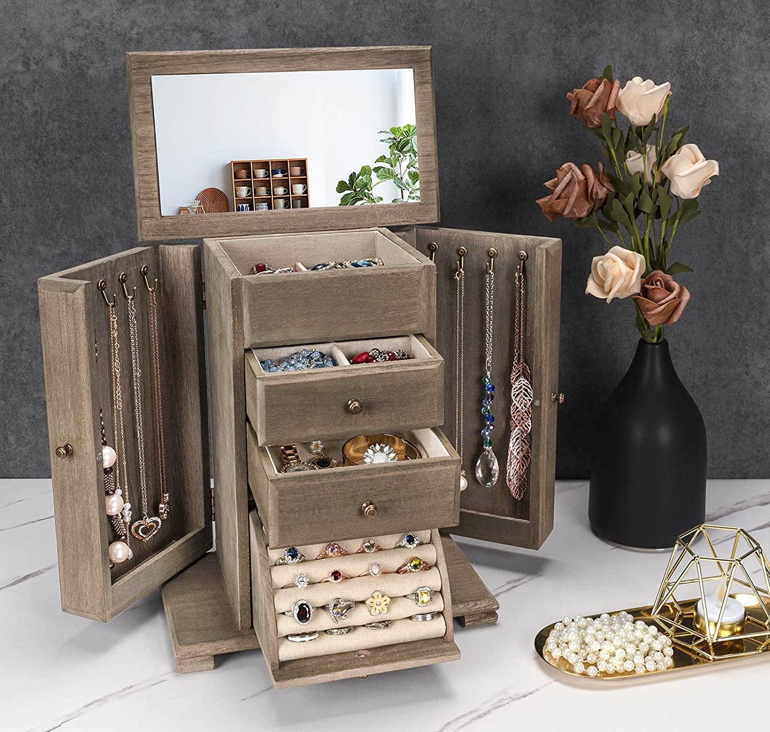 Jewelry Boxes and Organizers